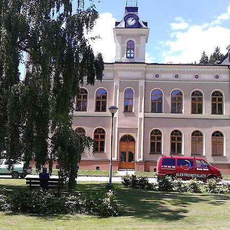 Stastna Trinactka Apartment Svoboda nad Upou Exterior photo
